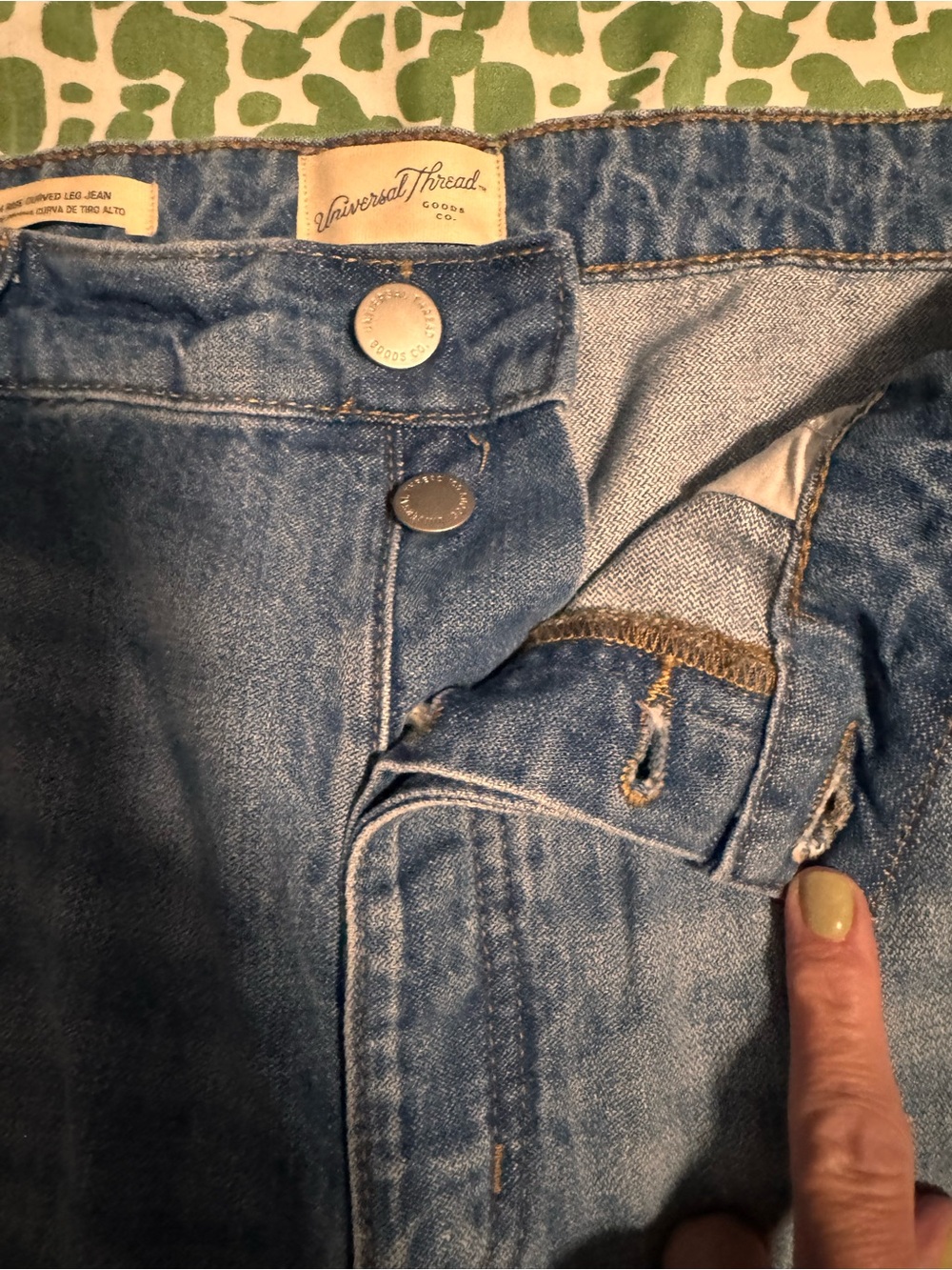 Universal Thread Washed Blue Boyfriend Barrel Jeans with Distressing - Picture 3 of 4